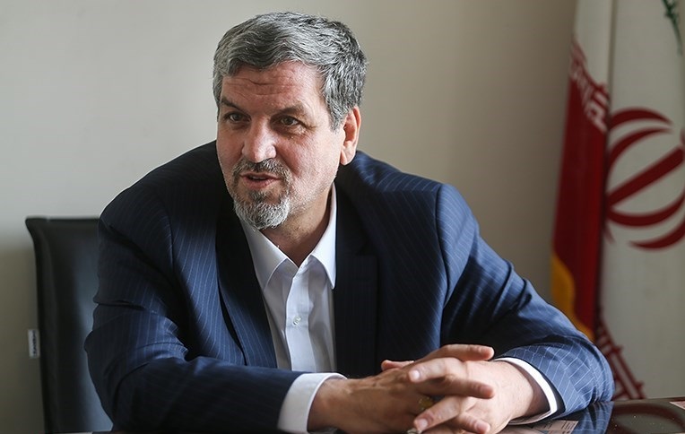 &laquo;لاریجانی&raquo; اگر در خیابان قدم بزند کسی او را نمی&zwnj;شناسد/ اصلاح&zwnj;طلبان در انتخابات نردبان &laquo;روحانی&raquo; شدند/ دیگر در شورای سیاست&zwnj;گذاری اصلاح&zwnj;طلبان شرکت نمی&zwnj;کنیم/ کاندیداهای شهرداری تهران هیچ&zwnj;کدام محبوبیت محسن هاشمی را ندارند/ خط اصلاح&zwnj;طلبی از خط روحانی جداست