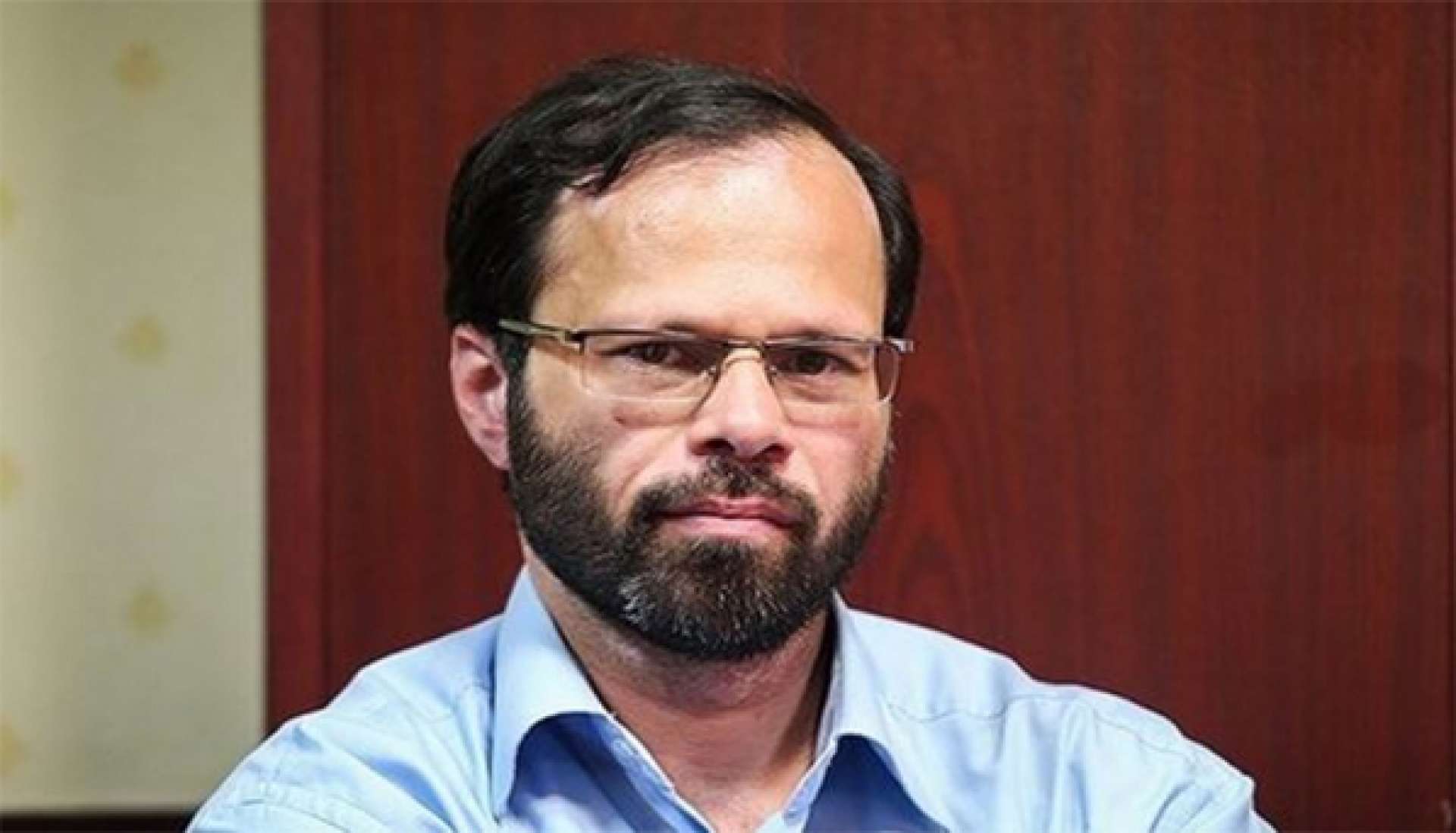 ما با کسانی که با اصل نظام و انقلاب تعارض دارند کار نمی کنیم