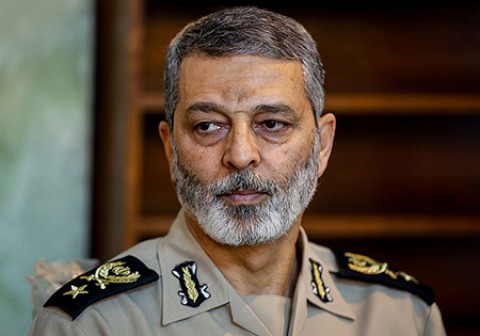 فرمانده کل ارتش از پایگاه هوانیروز کرمانشاه بازدید کرد