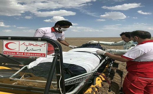 جسد کویرگرد گمشده در دشت مسیله قم پیدا شد جسد کویرگرد گمشده در دشت مسیله قم پیدا شد