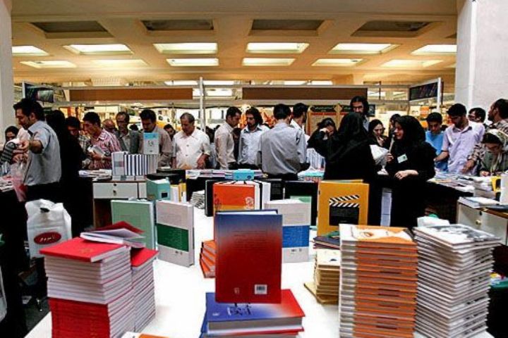 ارائه 20هزار جلد کتاب با سه هزار موضوع در نمایشگاه کتاب کهنوج