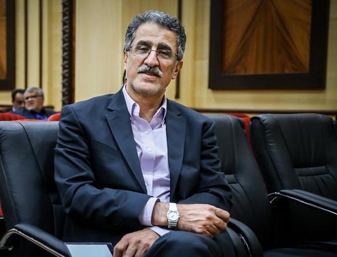 قیمت ارز در بازار موازی حباب دارد/فعالان اقتصادی کمی صبر کنند