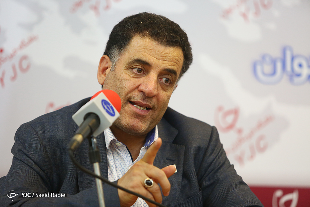 هلال احمر تنها ارگان حاضر در دناست/ دستگاه قضا به دنبال سرنوشت کمک های مردمی به سلبریتی هاست/ پرونده همسر بازیگر معروف در آستانه صدور حکم/ برنامه 18 ماهه برای خودکفایی در تولید مننژیت داریم