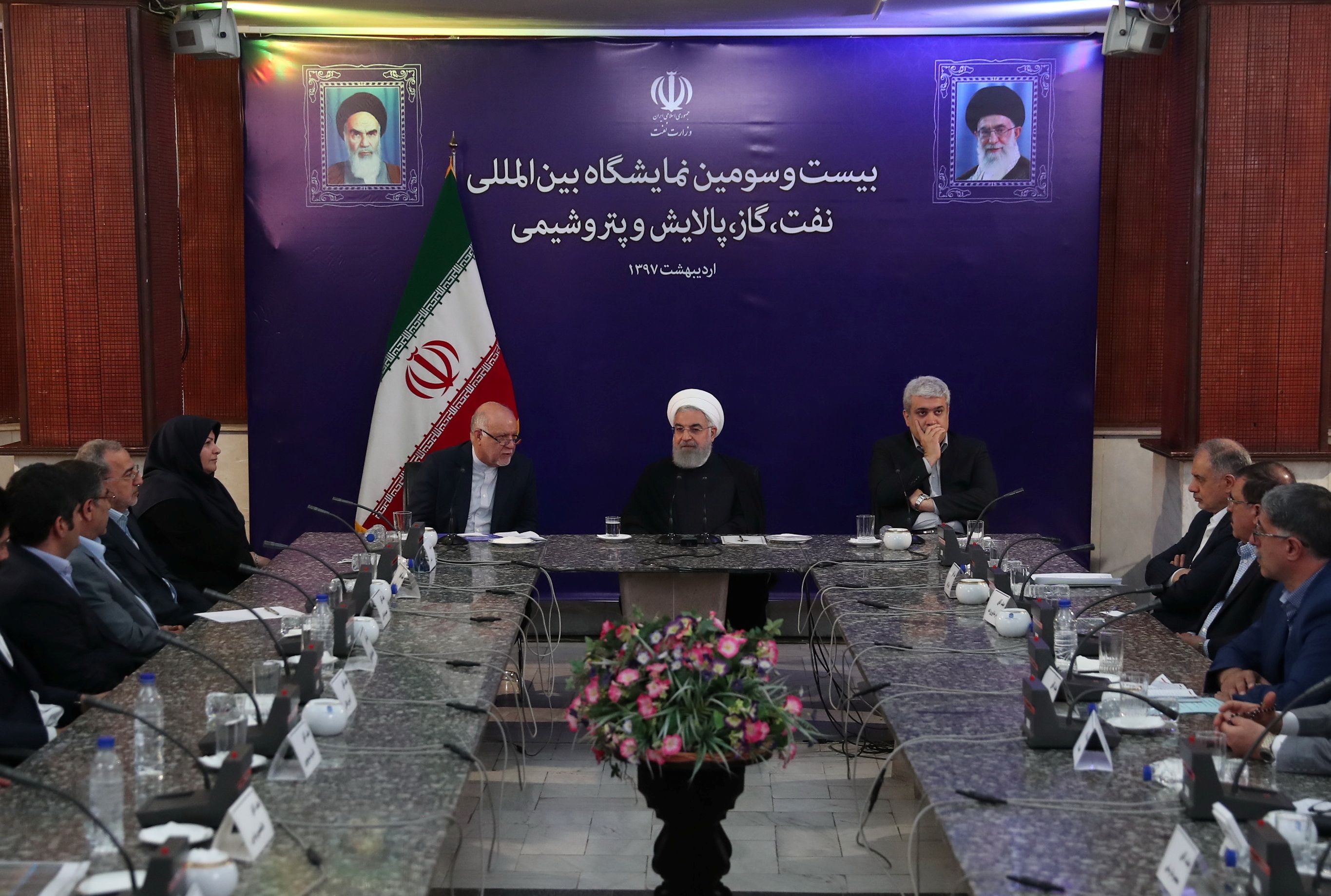 تحریم بهانه خوبی برای اتکا به خارج از کشور نیست/ در هر شرایطی باید روی پای خود بایستیم