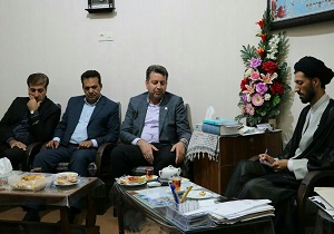 دیدار مدیرعامل هلال احمر استان یزد با امام جمعه اردکان