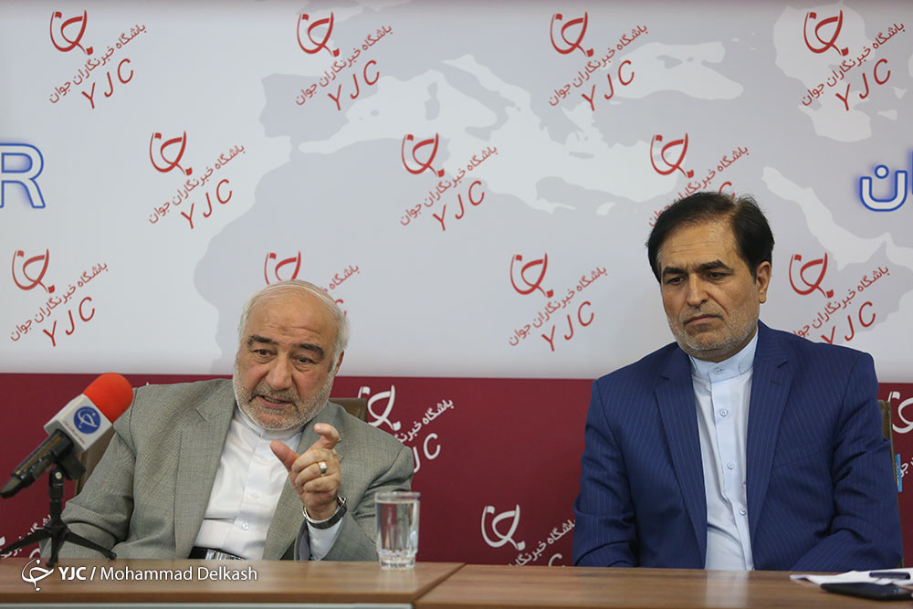 عابدینی: آمدن پیونگ یانگ به پای میز مذاکره با آمریکا به معنای تغییر مواضعش نیست/ منصوری: کره شمالی به چماق چین در مقابل آمریکا تبدیل شده است عابدینی: آمدن پیونگ یانگ به پای میز مذاکره با آمریکا به معنای تغییر مواضعش نیست/ منصوری: کره شمالی به چماق چین در مقابل آمریکا تبدیل شده است