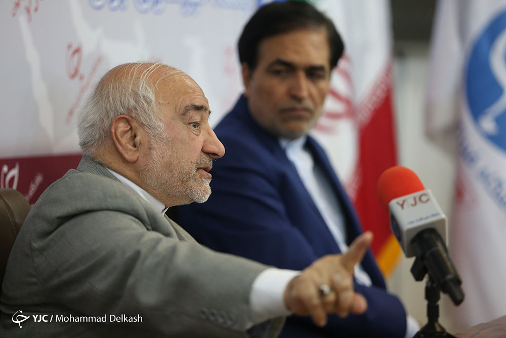 عابدینی: آمدن پیونگ یانگ به پای میز مذاکره با آمریکا به معنای تغییر مواضعش نیست/ منصوری: کره شمالی به چماق چین در مقابل آمریکا تبدیل شده است عابدینی: آمدن پیونگ یانگ به پای میز مذاکره با آمریکا به معنای تغییر مواضعش نیست/ منصوری: کره شمالی به چماق چین در مقابل آمریکا تبدیل شده است