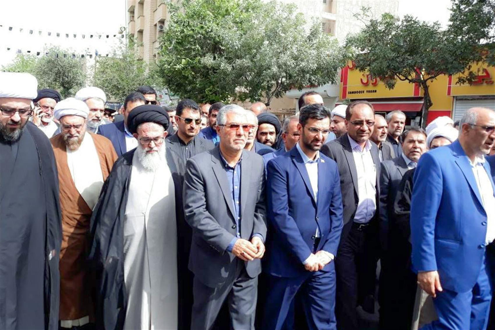 حضور آذری جهرمی در مراسم تشییع پیکر آیت الله ایمانی
