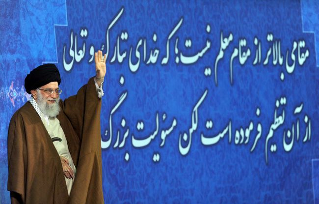 آقای ترامپ غلط می‌کنید!/ اگر نتوانستید از اروپایی‌ها تضمین بگیرید، نمی‌شود برجام را ادامه داد/ آمریکا عبد ذلیل می‌خواهد
