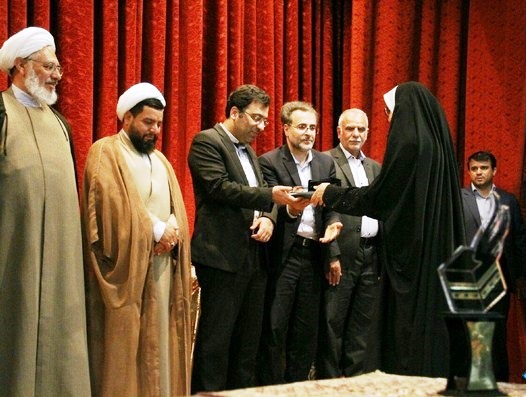 درخشش شاعر نیشابوری در سومین کنگره بین المللی شعر توحیدی