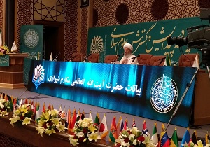 تاکید بر احترام به همه ی مذاهب اسلامی/تلاش گروه های افراطی بر آشکار نشدن خدمات علمی شیعه