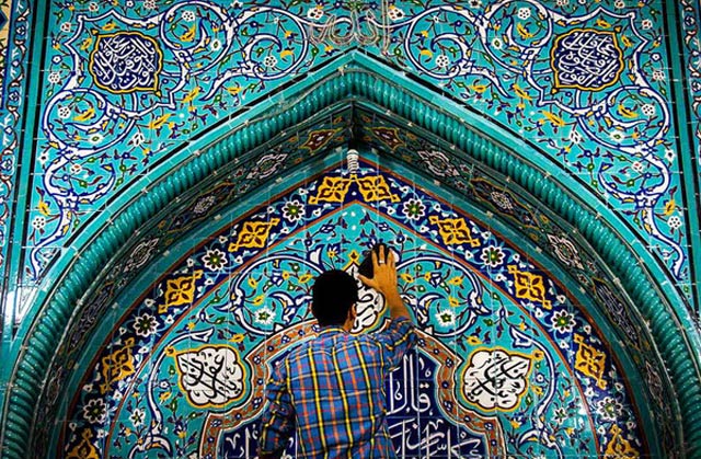 مسجد کوچه آشتی کنان است/ تشویق یا تنبیه برای جذب جوانان به مسجد؟