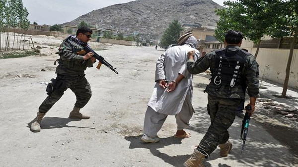 بازداشت یک مهاجم انتحاری پاکستانی در غزنی