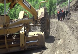 آغاز عملیات بهسازی و شن ریزی 6 روستای مرزی در گرمی