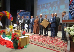 تجلیل از خیران مدرسه ساز استان قزوین