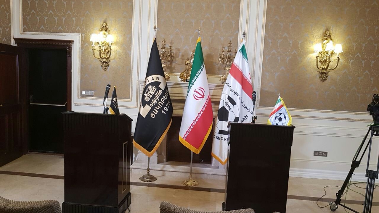 مراسم رونمایی از لباس تیم ملی آغاز شد