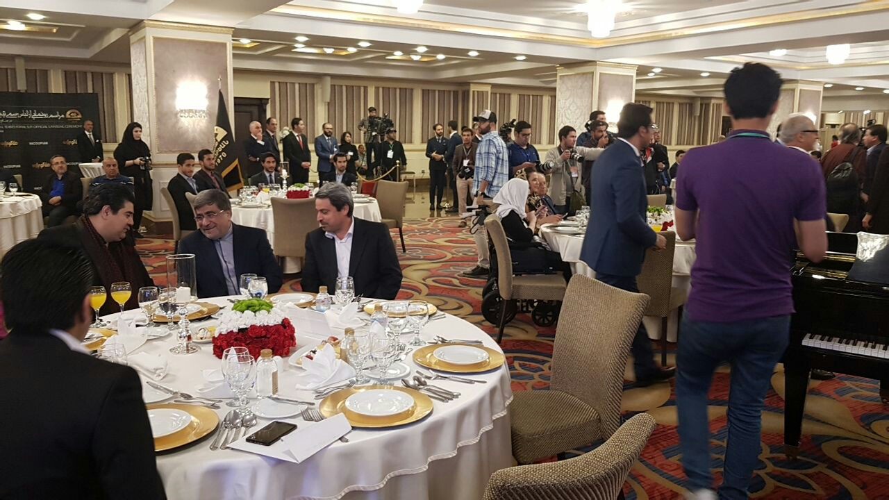 مراسم رونمایی از لباس تیم ملی آغاز شد