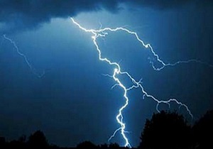 صاعقه در گوهران خوی جان یک نفر را گرفت