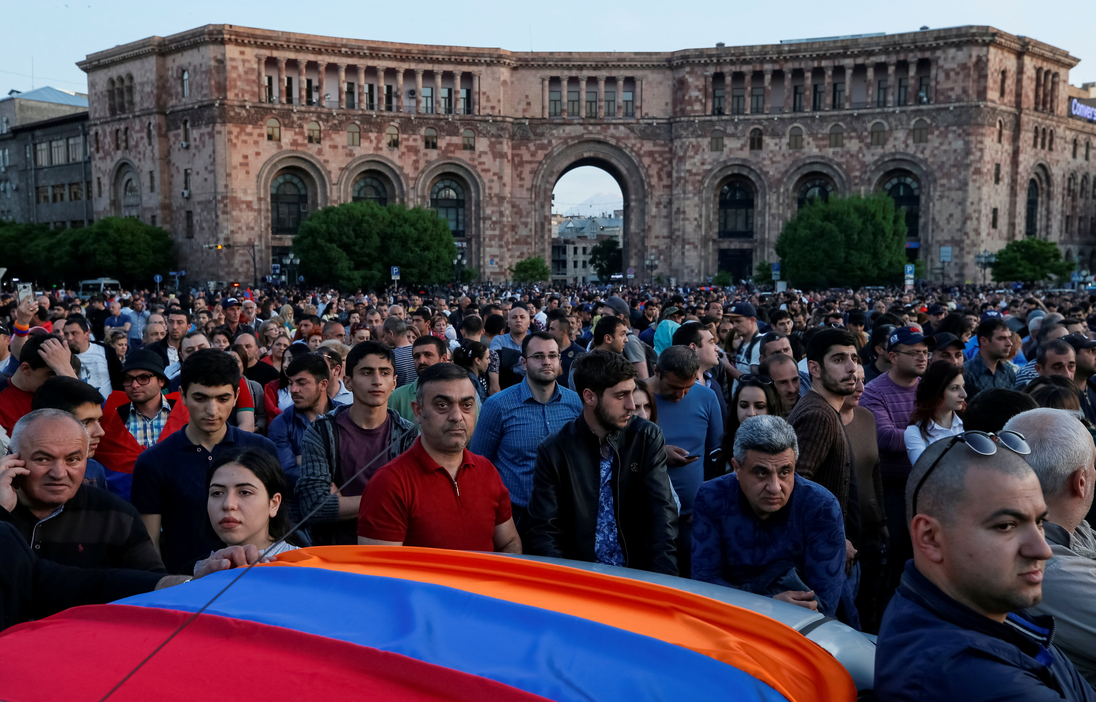 نخست وزیر جدید ارمنستان را بیشتر بشناسیم+ تصاویر