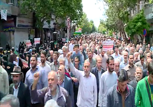 راهپیمایی ضد استکباری در قزوین