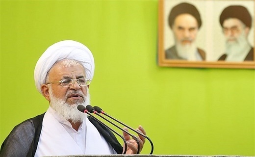 مستکبران در حال توطئه علیه ارزش های دینی و اسلامی ما هستند