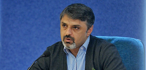 پیمان شریعتی از مدیریت مجموعه تئاتر شهر کناره گیری کرد
