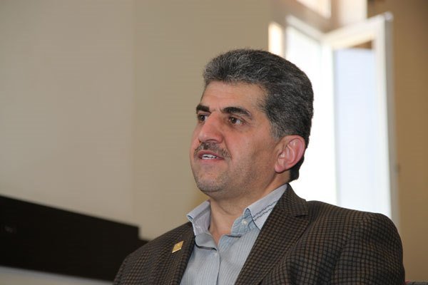 روزه با نوشیدنی های سرد باز نشود/به دلیل کوتاه بودن فاصله افطار تا سحر شام نخورید