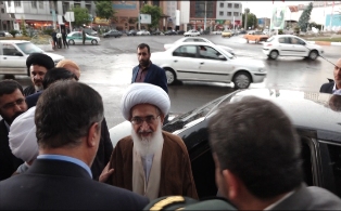 ورود آیت الله نوری همدانی به مازندران