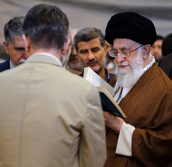 خاطره جالب رهبر انقلاب از مترجم رمان خانواده تیبو +فیلم