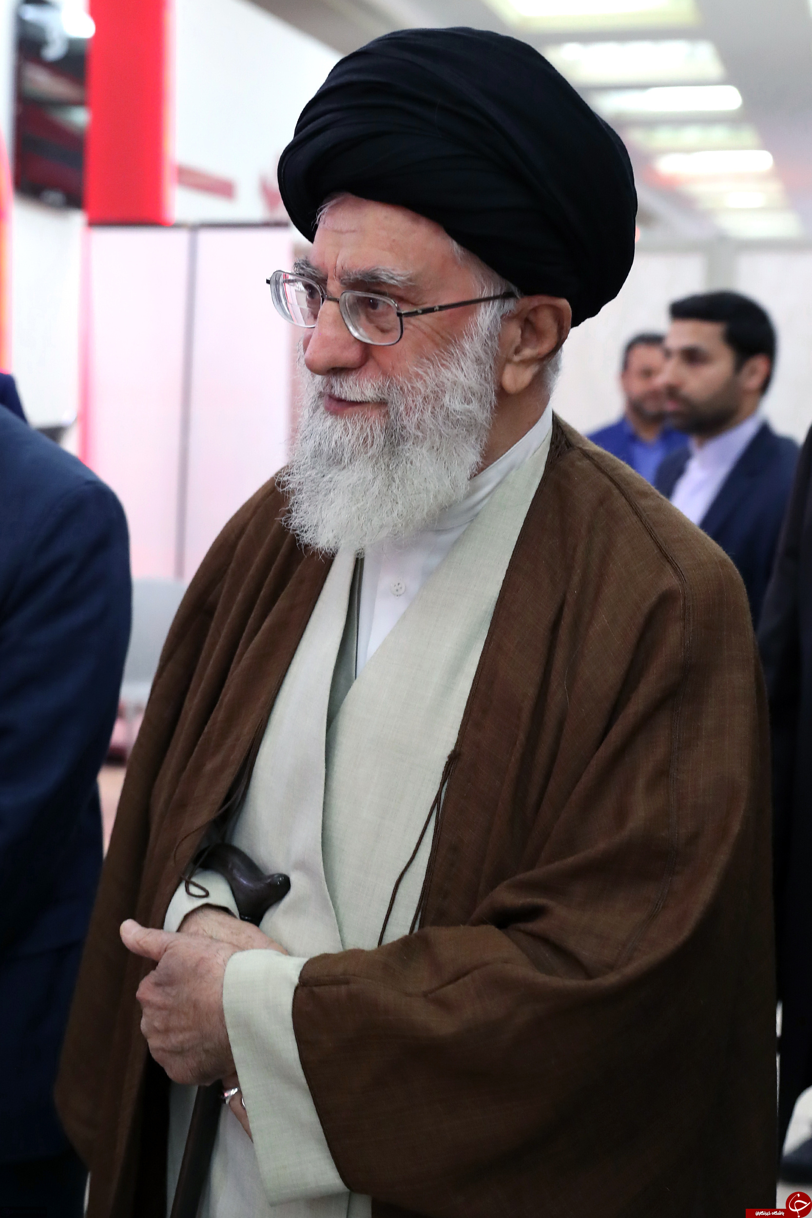 تصاویری از حضور رهبر انقلاب در نمایشگاه بین المللی کتاب تهران