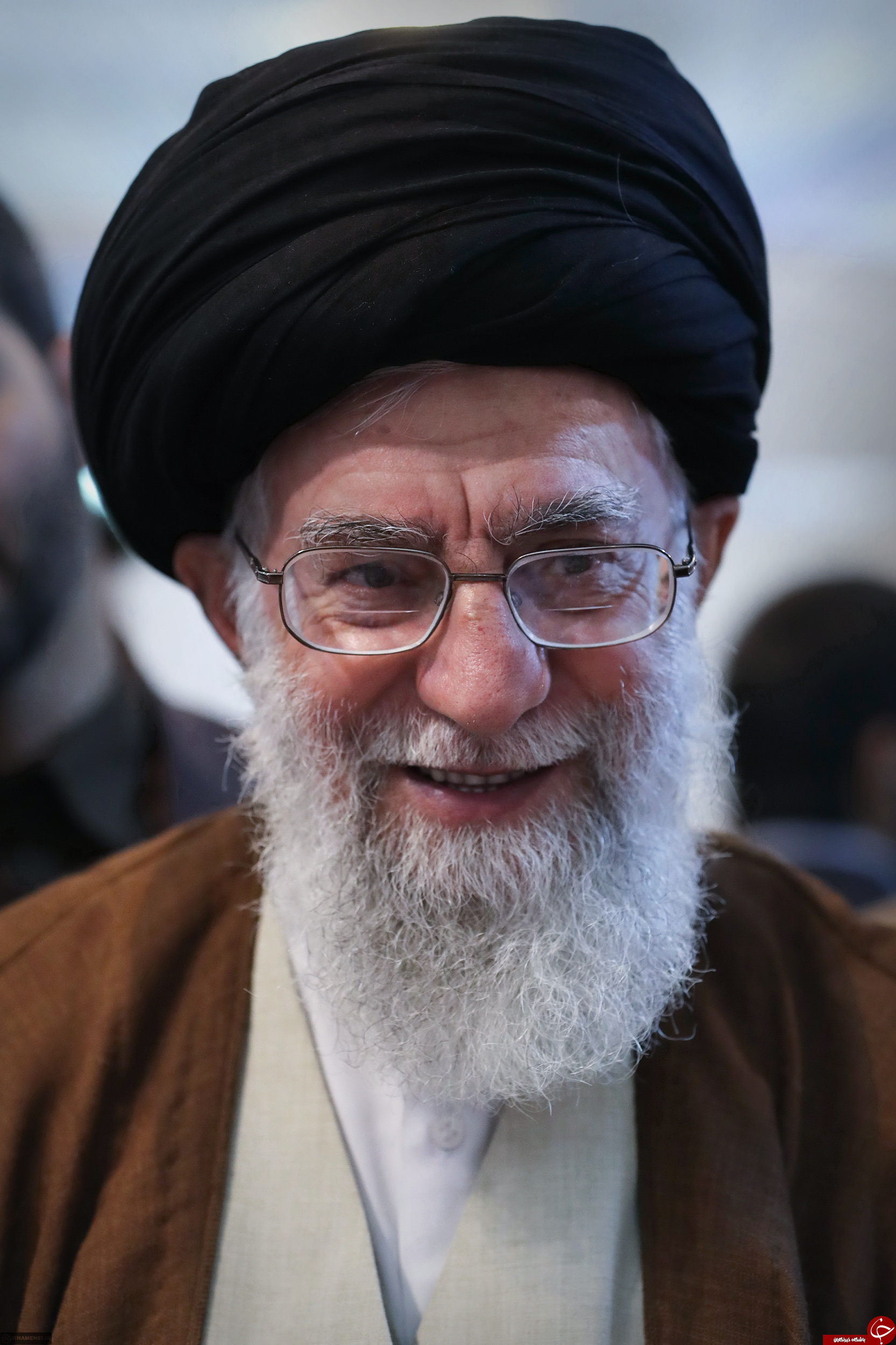 تصاویری از حضور رهبر انقلاب در نمایشگاه بین المللی کتاب تهران