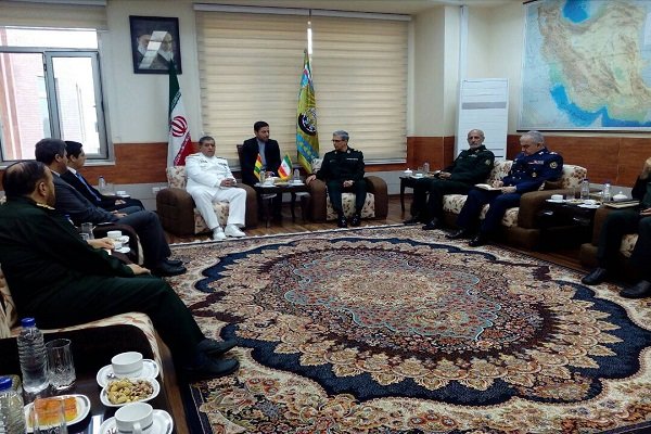 دیدار فرمانده ارتش بولیوی با سرلشکر باقری