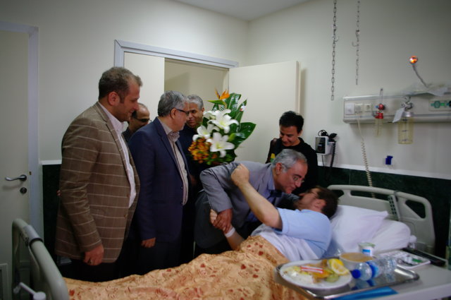 عیادت جمعی از مدیران رادیو از نظام&zwnj; اسلامی