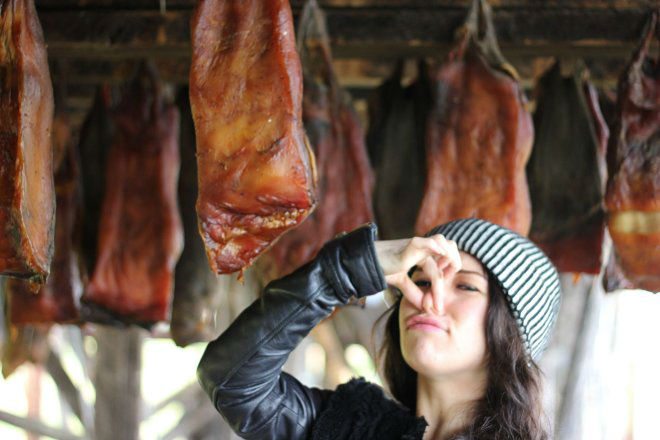 با عجیب&zwnj;ترین و متعفن ترین غذاهای محلی در سراسر جهان آشنا شوید