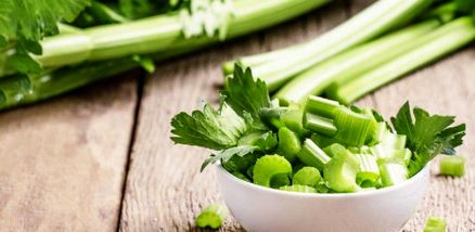 فواید شگفت&zwnj;انگیز کرفس؛ از کنترل میگرن تا تقویت سیستم ایمنی بدن