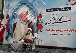 عزت انقلاب اسلامی مرهون خط شکنی مجاهدان و مجتهدان است