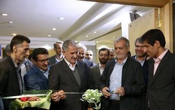 نمایشگاه دستاوردهای وزارت ارتباطات و فناوری اطلاعات در مجلس افتتاح شد