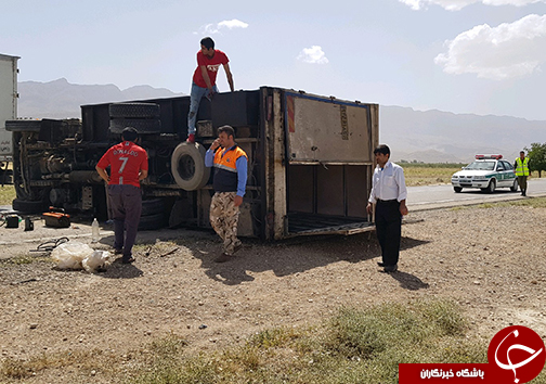 تصادف در بزرگ راه شیراز فسا حدفاصل روستای سیف آباد سروستان