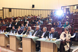پایان همایش بین المللی نقش هنر و معماری در ارتباطات علمی ایران و جهان عرب درکاشان