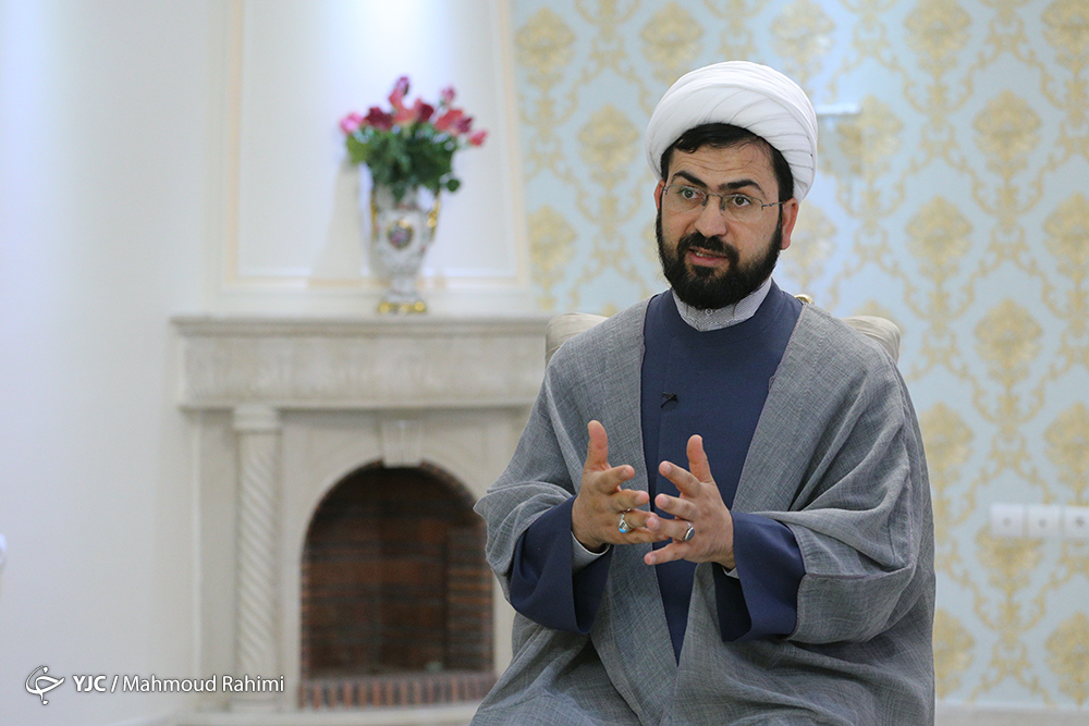 مسیر عبادت با مناجات هموار می شود