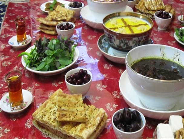 تزیین سفره های آسمانی در ماه رمضان