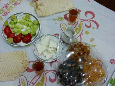 تزیین سفره های آسمانی در ماه رمضان