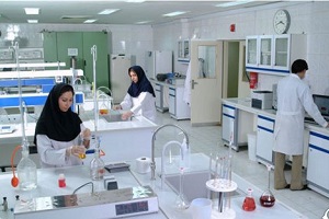 گروه برکت مسئول تأمین 14 درصد داروی کشور/ تلاش برای تولید آمپول سرطان در ایران