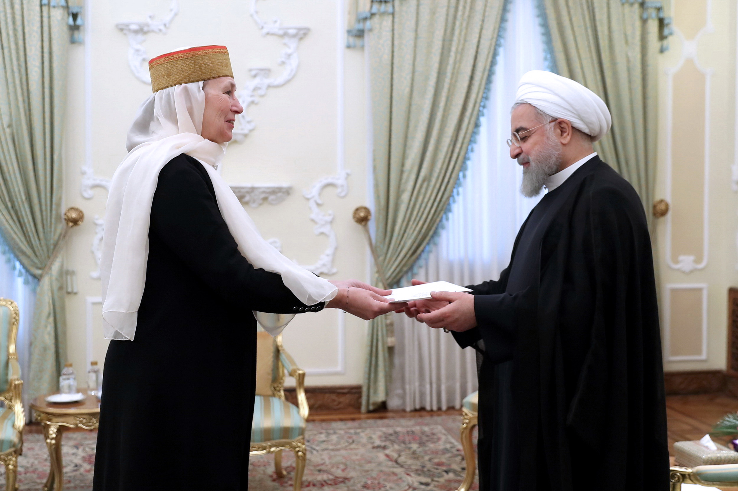 جامعه جهانی و اتحادیه اروپا دربرابر تعمیم غیرحقوقی قوانین داخلی آمریکا بر سایر کشورها ایستادگی کنند