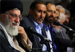شعرخوانی علی فردوسی در محضر رهبر انقلاب در حمایت از مظلومیت مردم فلسطین +فیلم