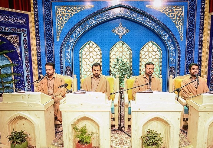 تفسیر آیات قرآن کریم با حضور استادان مفسر قرآن در برنامه نوای ملکوت