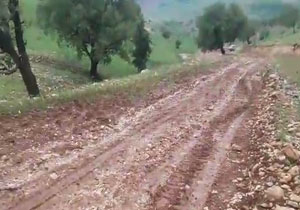 وضعیت نامناسب جاده در روستای "دره مولا"  + فیلم