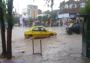 آبگرفتگی شدید خیابان‌ها در شهرستان بوکان + فیلم