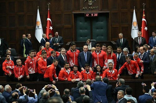 دیدار رئیس جمهور ترکیه با کشتی گیران این کشور