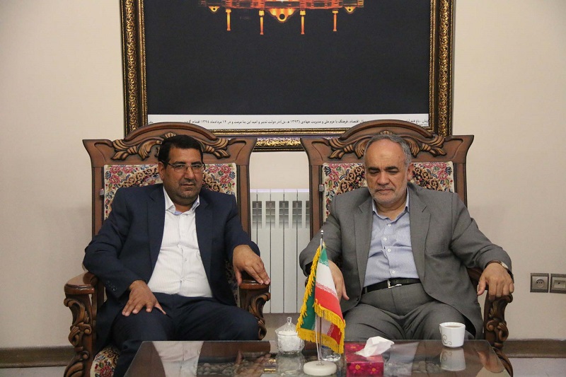 تجلیل از خدمات رئیس کل دادگستری استان درحوزه عمرانی